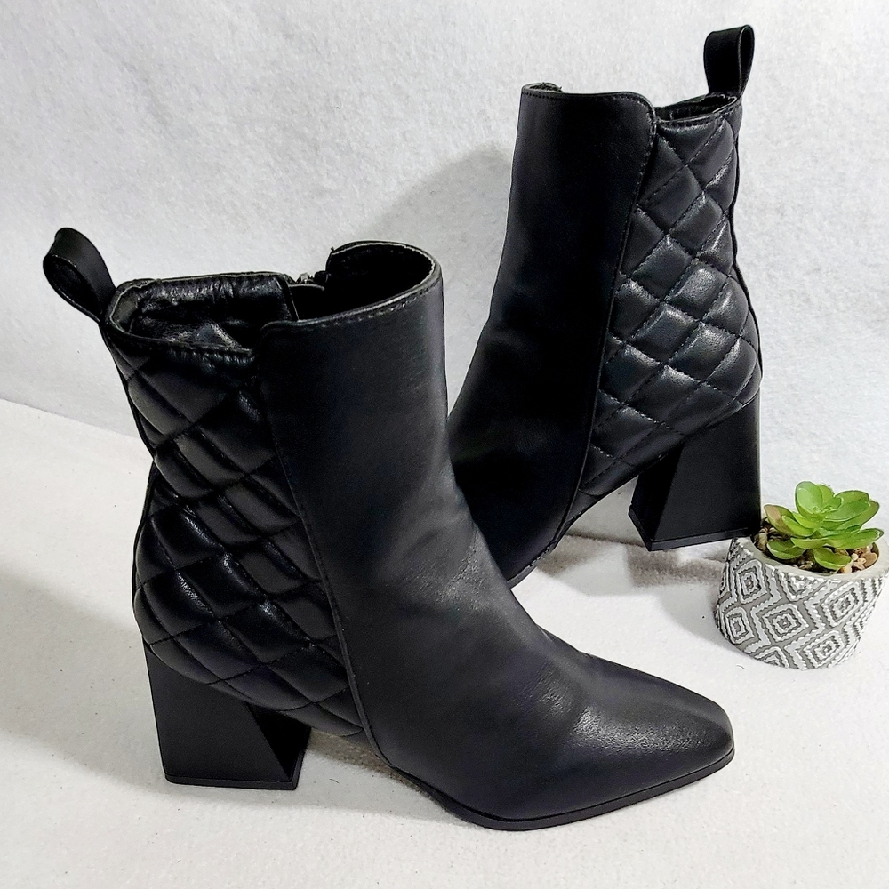 Jessica Carlyle Kena Quilted Chunky Square Heel Pointed Toe Ankle Boots 8.5